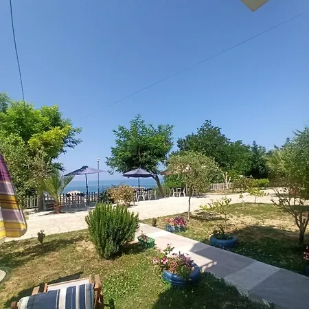 Gozhina Ξενοδοχείο Kryemëdhej