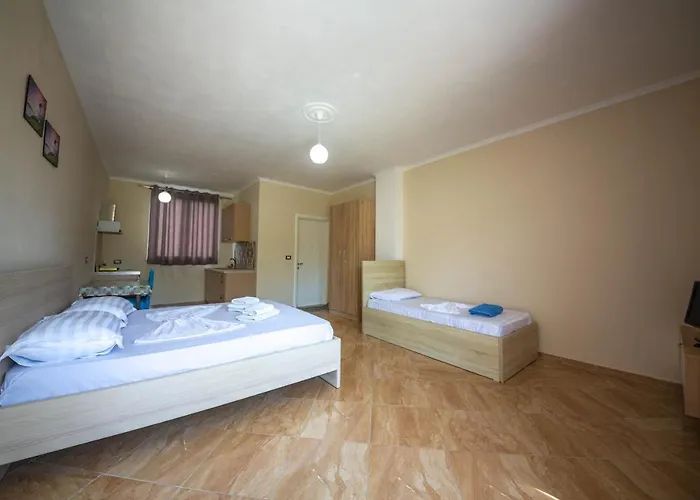 Hotell Gozhina 3*